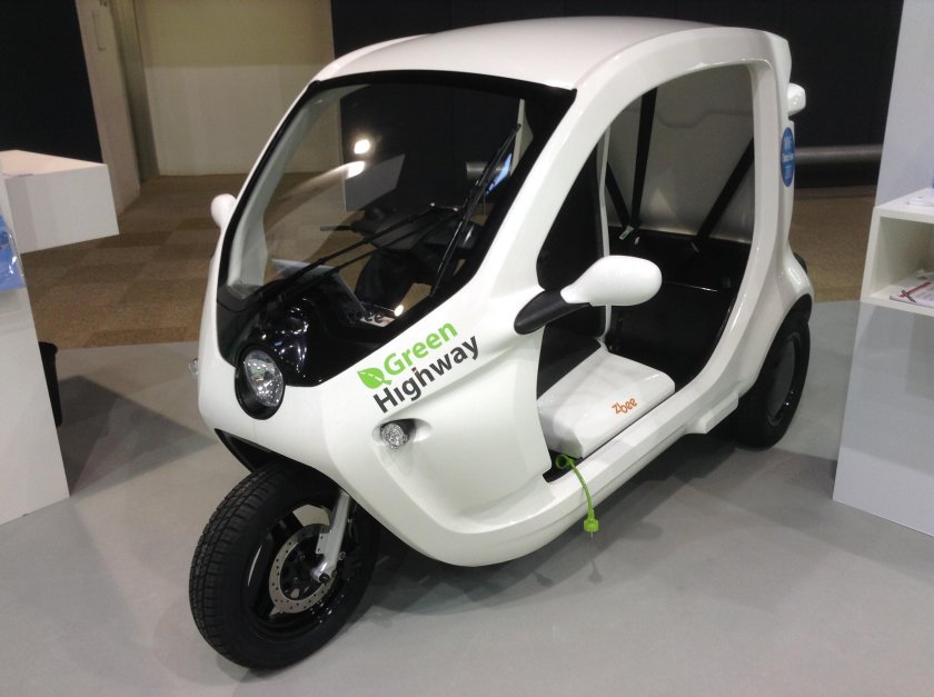 Маленький электромобиль