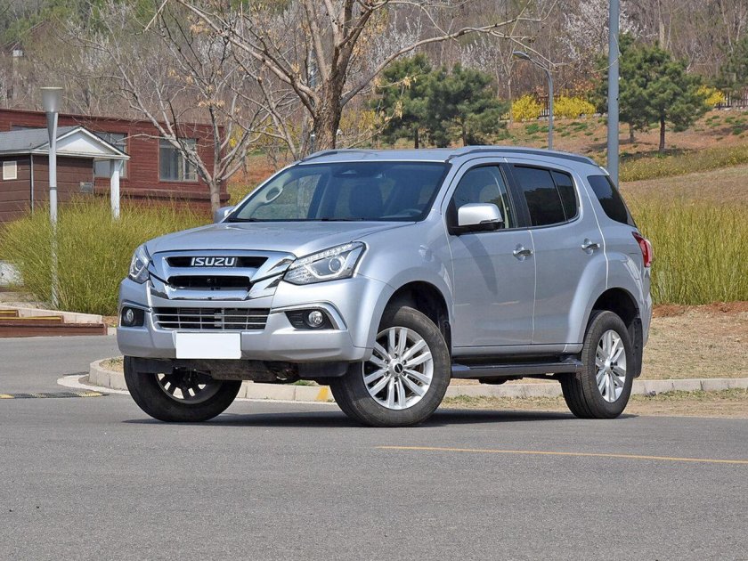 Isuzu mu-x 2015