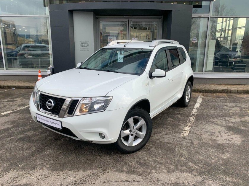 Ниссан Террано 2015 белый