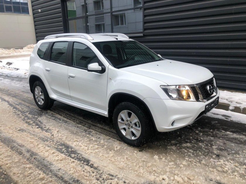 Ниссан Террано белый