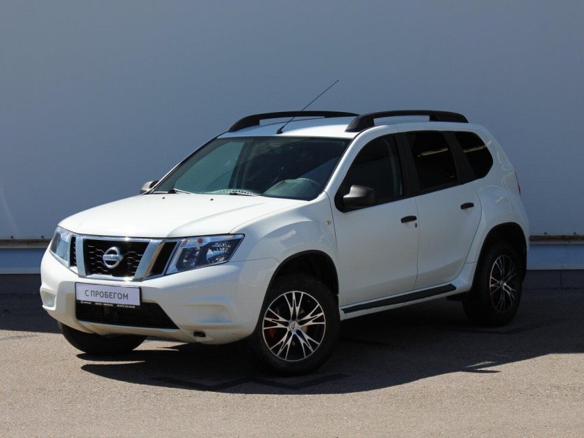 Ниссан Террано 2015 белый