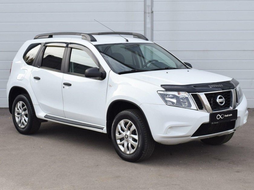 Ниссан Террано белый