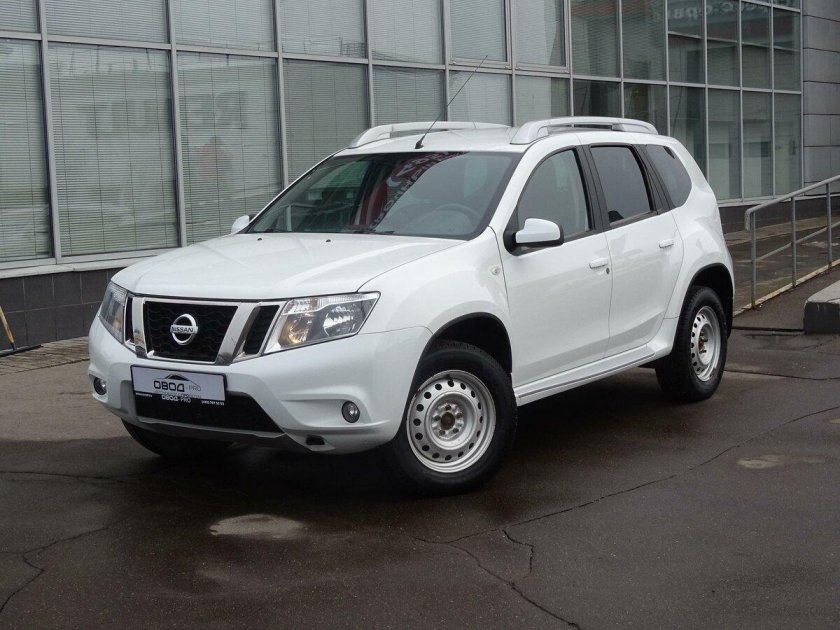 Ниссан Террано белый