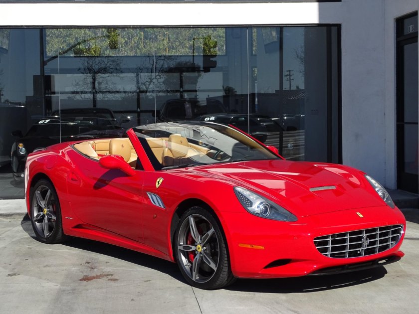 Феррари Калифорния 2011