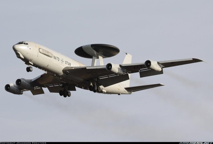 Самолет AWACS E-3a Sentry