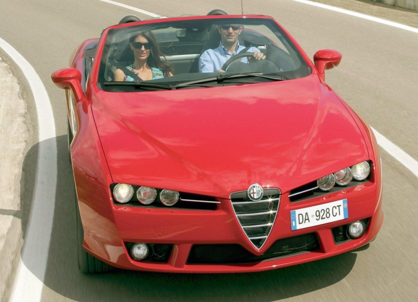 Альфа Ромео Спайдер
