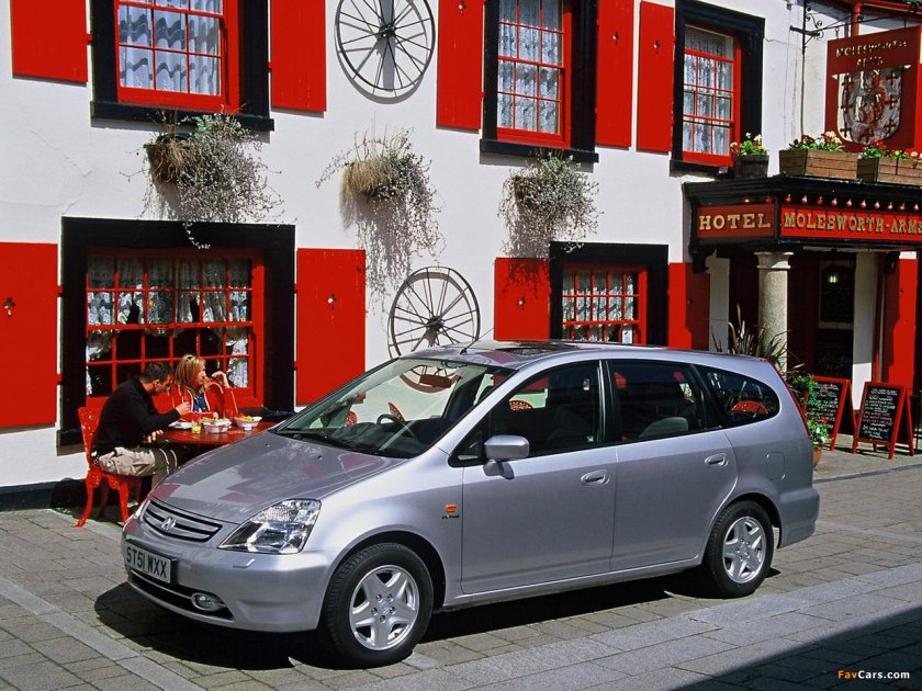 Honda Stream rn6 интерьер