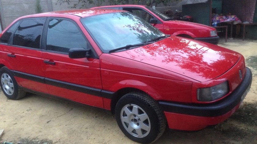 Пассат б3 красный