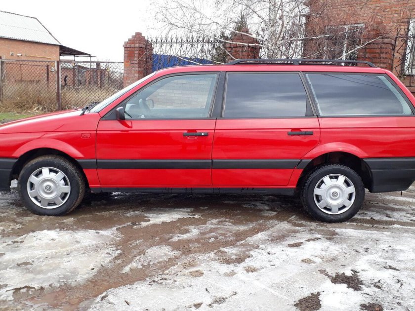 Фольксваген Пассат универсал 1992
