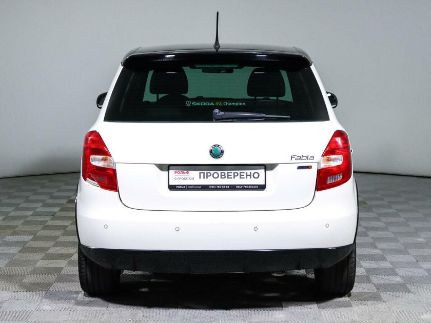 Шкода фабия 2 белая