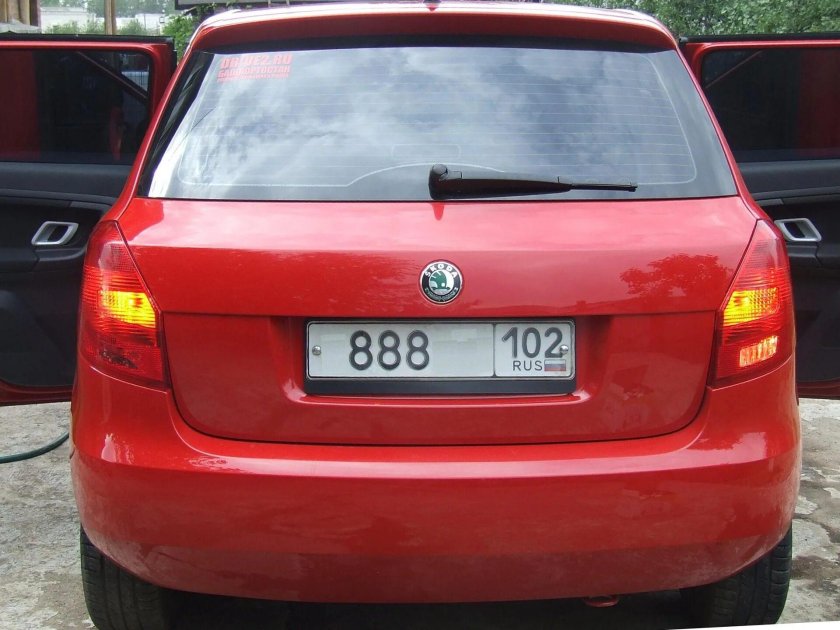 Задний фонарь Шкода Фабия 2