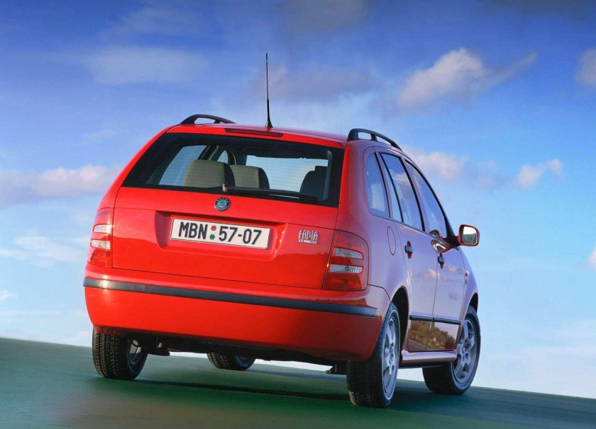 Шкода Фабия 1