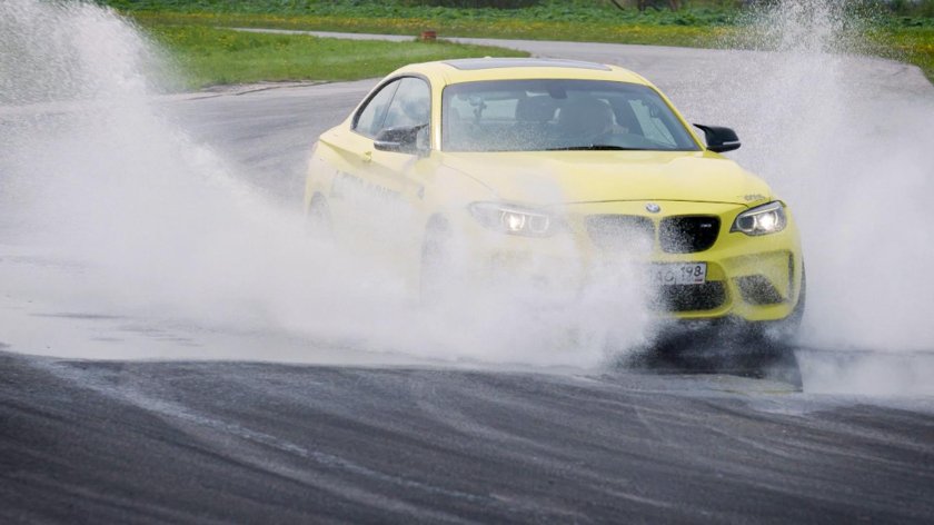 Bmw m2 drift