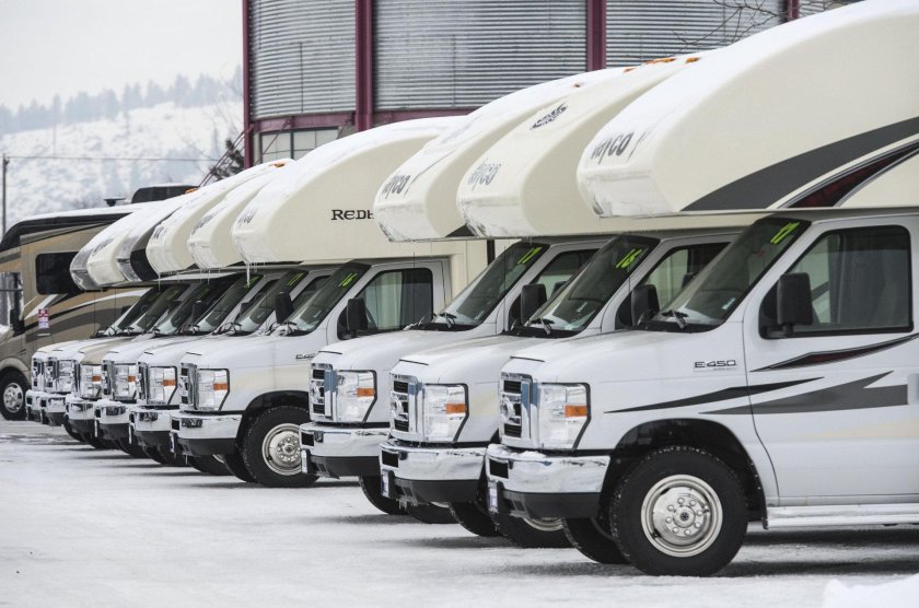 Альковный автодом