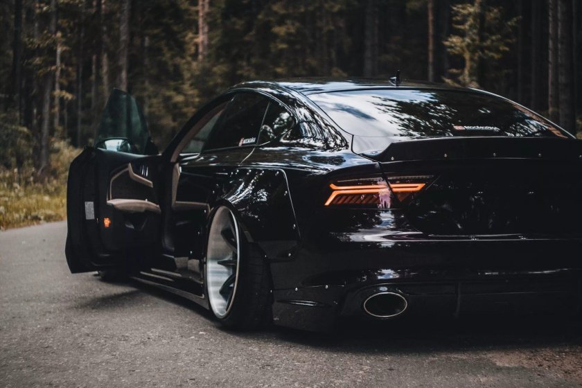 Audi a8 stance