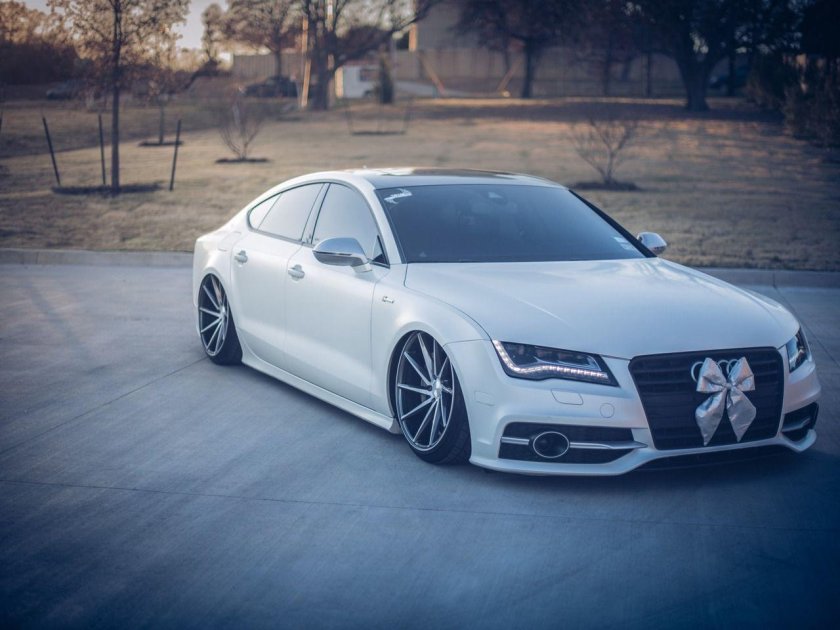 Ауди а7 белая