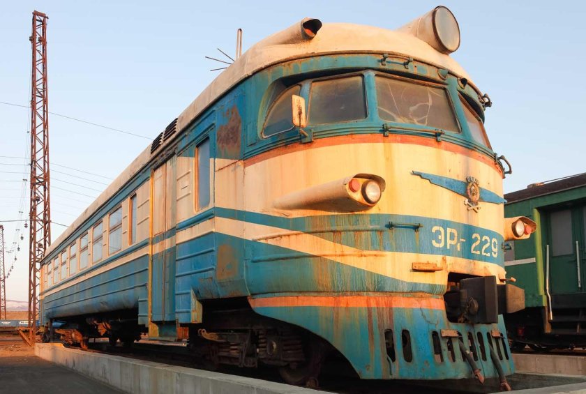Электропоезд эр 2