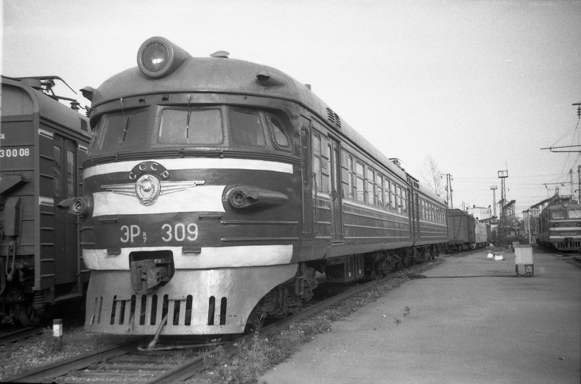 Эр1 электропоезд