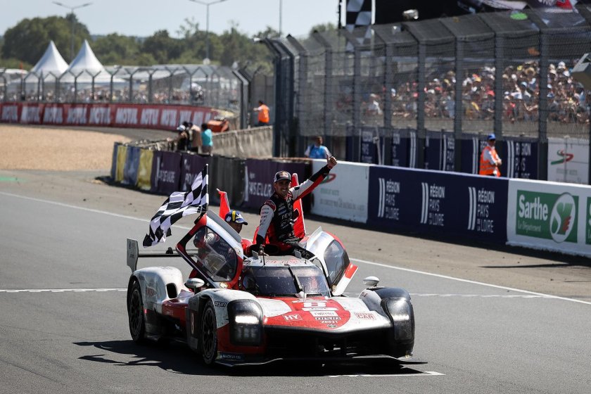 Себастьен Буэми, Брендон хартли и Рио Хиракава