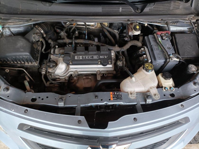 Подкапотное пространство шевроле кобальт