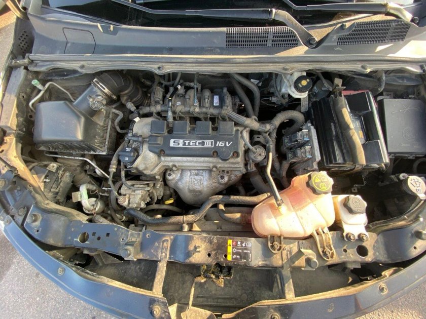 Подкапотное пространство шевроле кобальт 2013