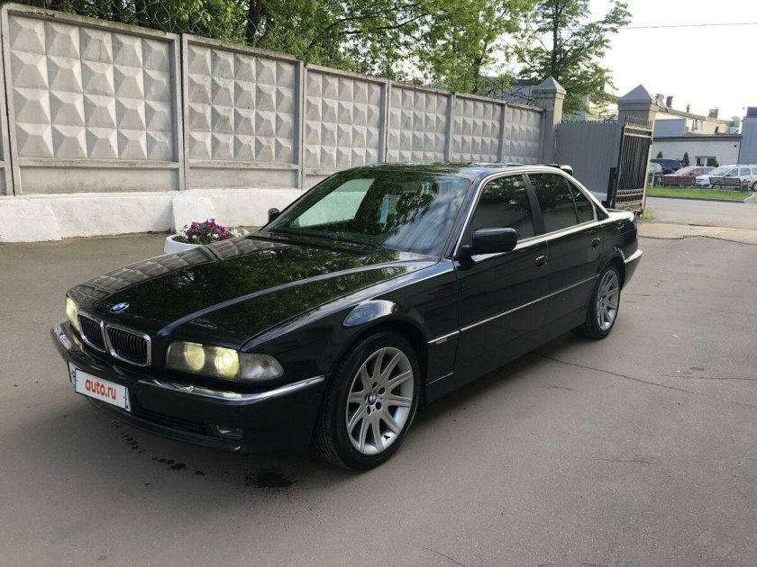 Бмв 7 серии 1999