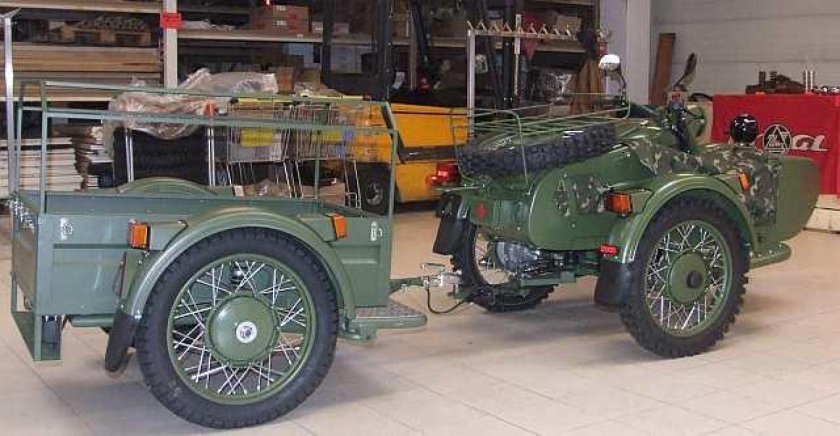 Урал с грузовой коляской