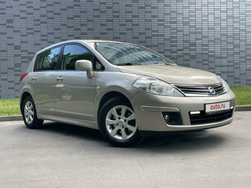 Ниссан Тиида с11