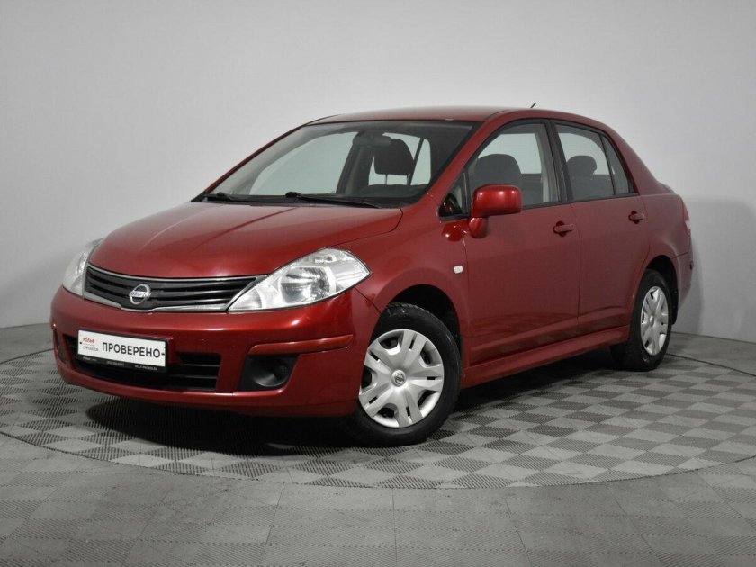 Nissan tiida 2010