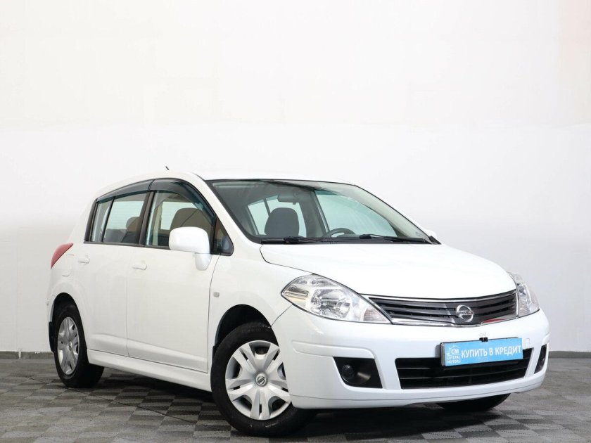 Nissan Tiida 2012