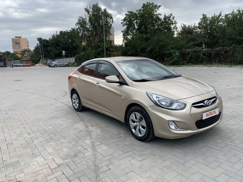 Hyundai solaris i 2011