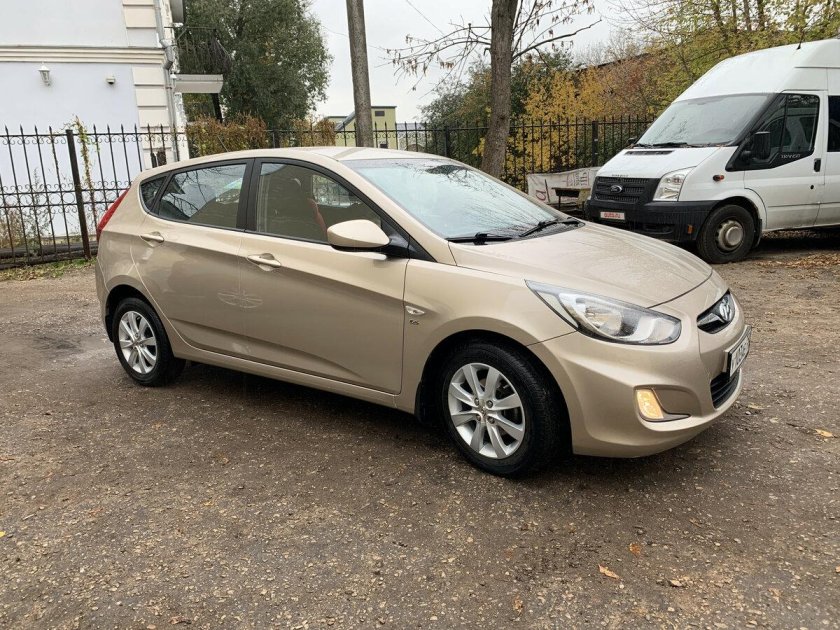 Хендай бежевый