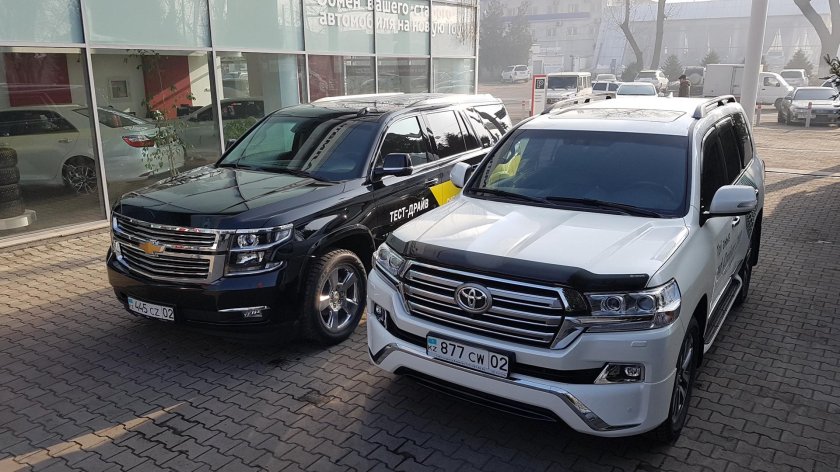 Шевроле Тахо и ленд Крузер 200
