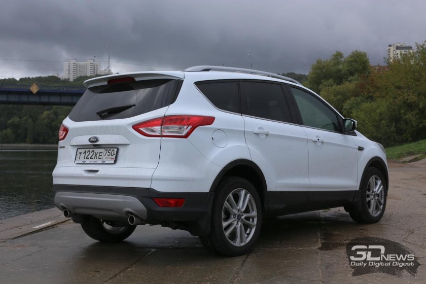 Форд Куга 2 сзади