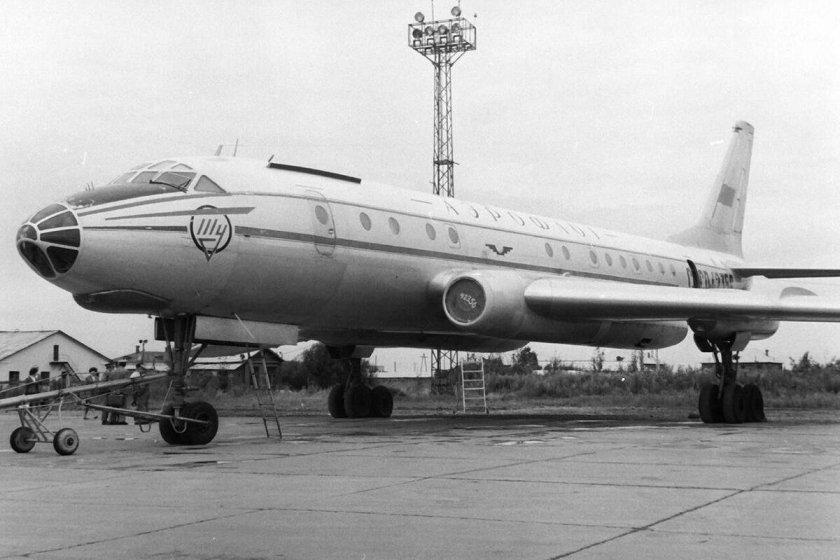 Ту 104 пассажирский самолёт