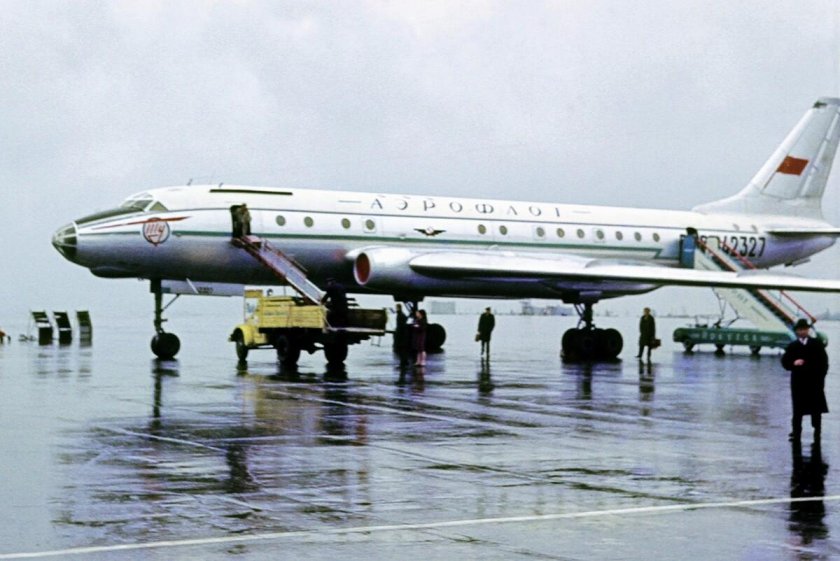 Ту-104 пассажирский самолёт
