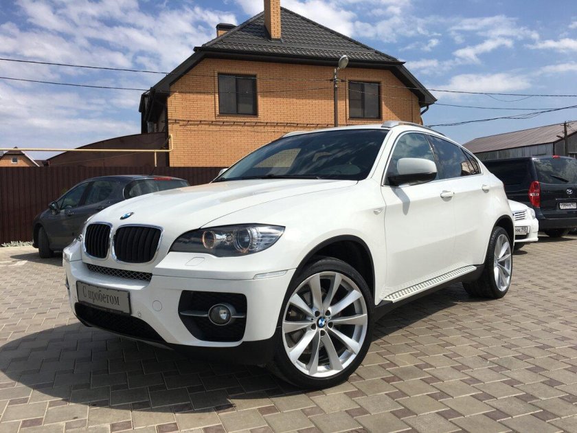 BMW x6 белая