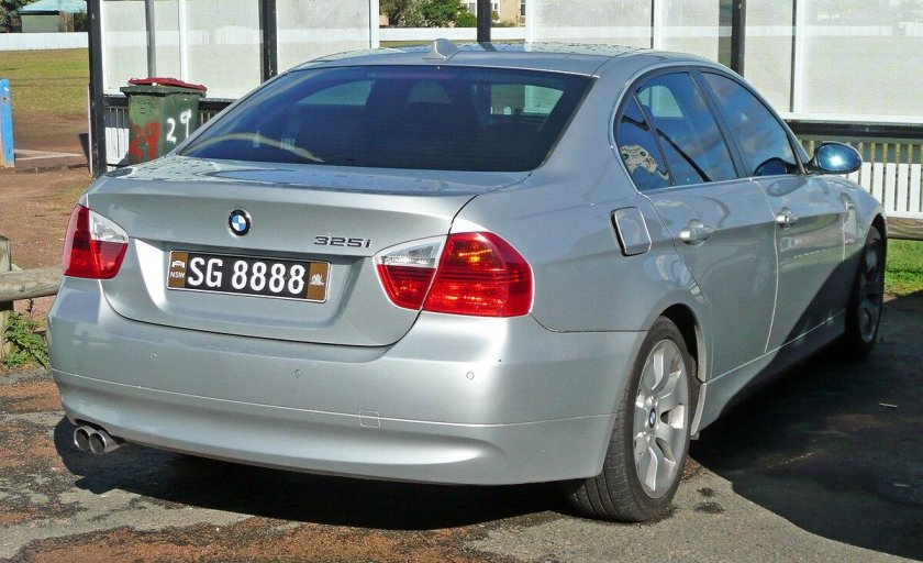 BMW 325i e90