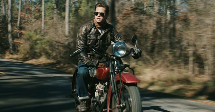 Бенджамин Баттон на мотоцикле