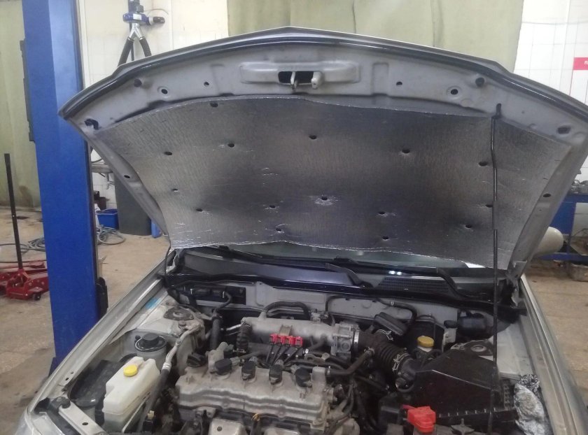 Nissan Almera Classic утеплитель капота