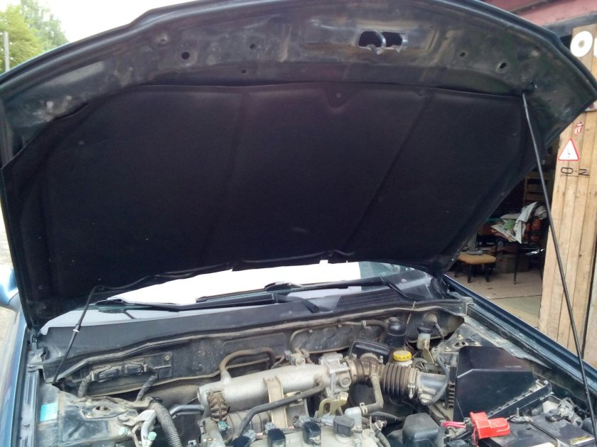 Шумоизоляция капота Ниссан Альмера Классик