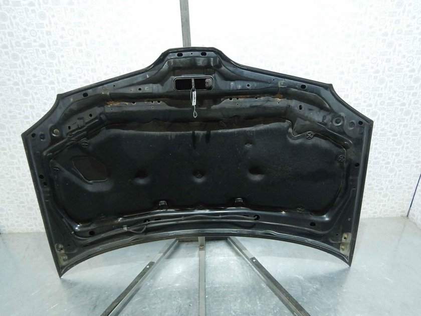 Капот Ниссан Тино