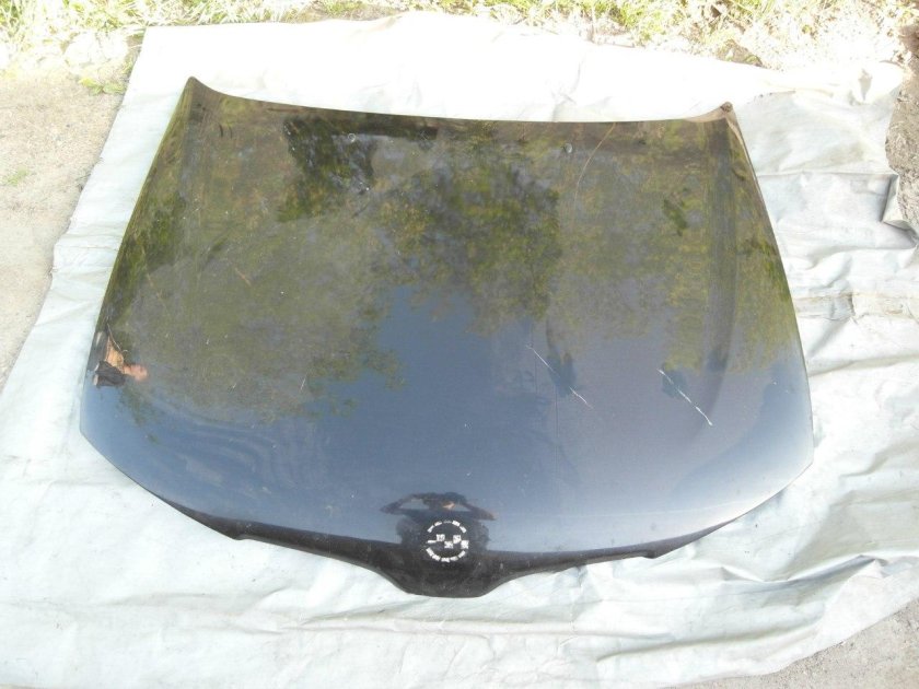 Nissan Almera n16 капот