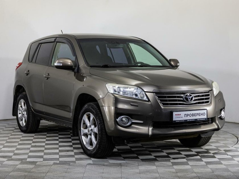 Тойота рав 4 2010 года