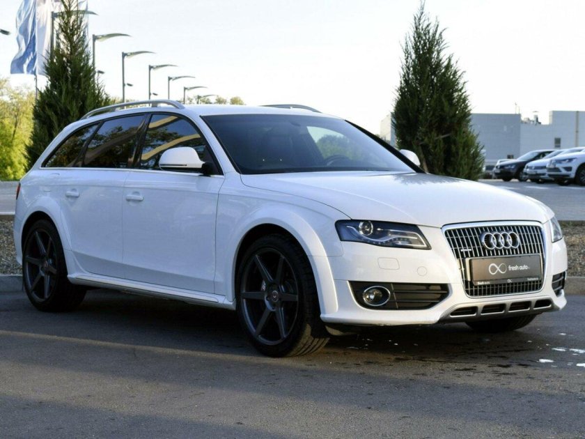 Ауди в8 универсал белая