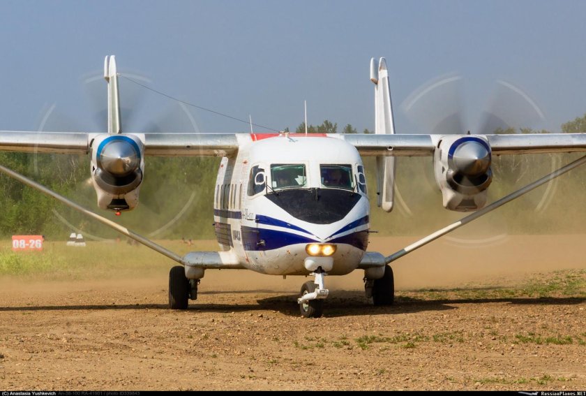 Самолет л 410