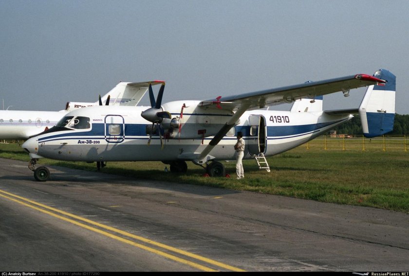 Антонов АН-38
