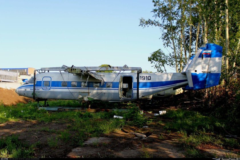 АН 38 кабина