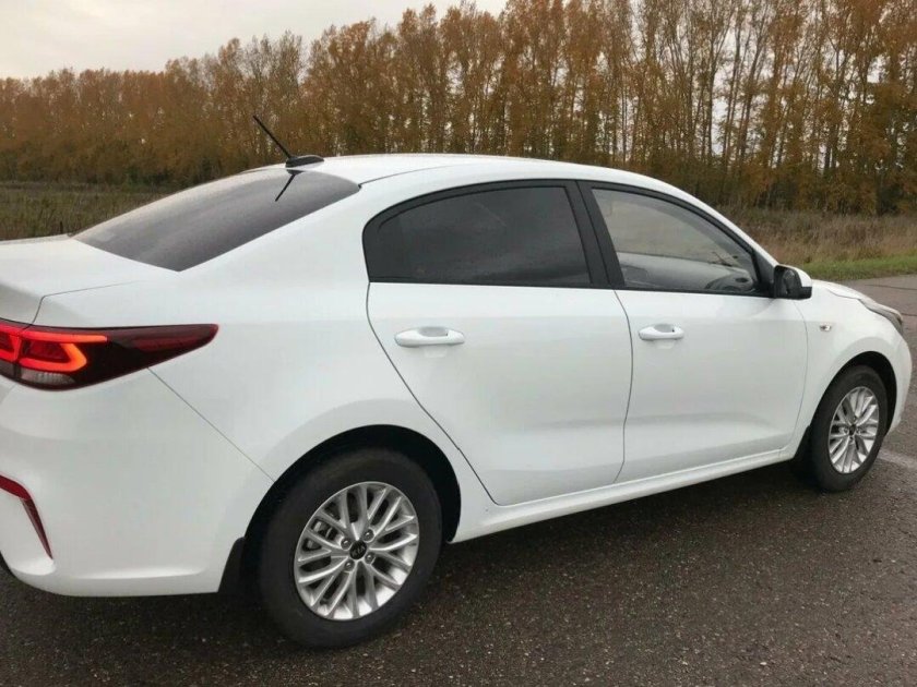 Кия Рио 4 белая