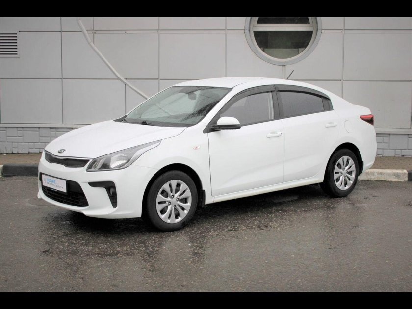 Kia Rio 4 белый